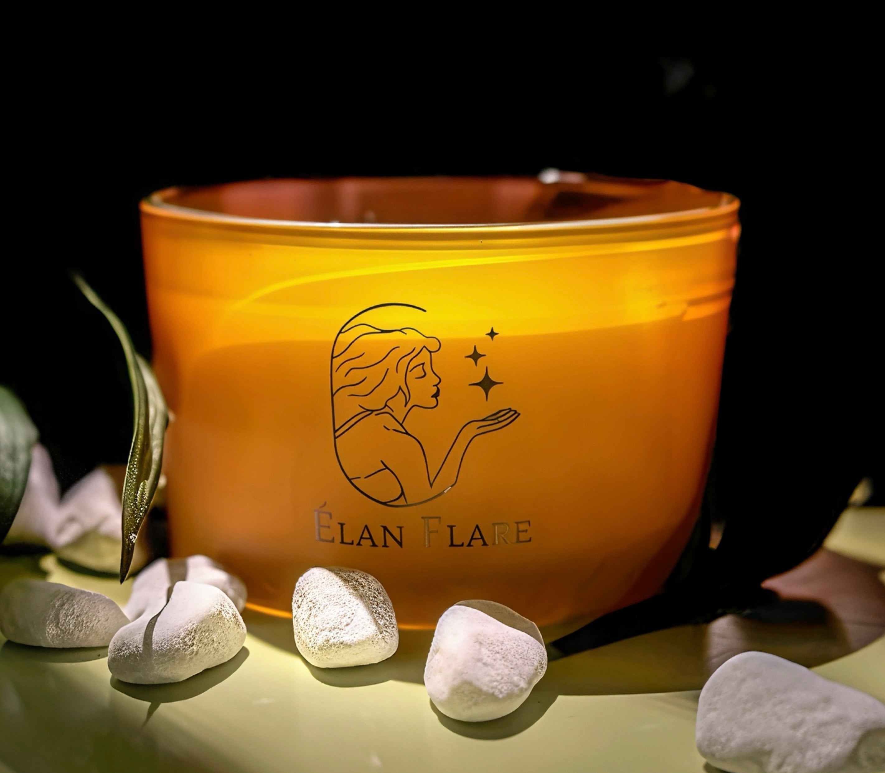 Élan Flare Premium Aromatic Candle – 700ml BROWN jar