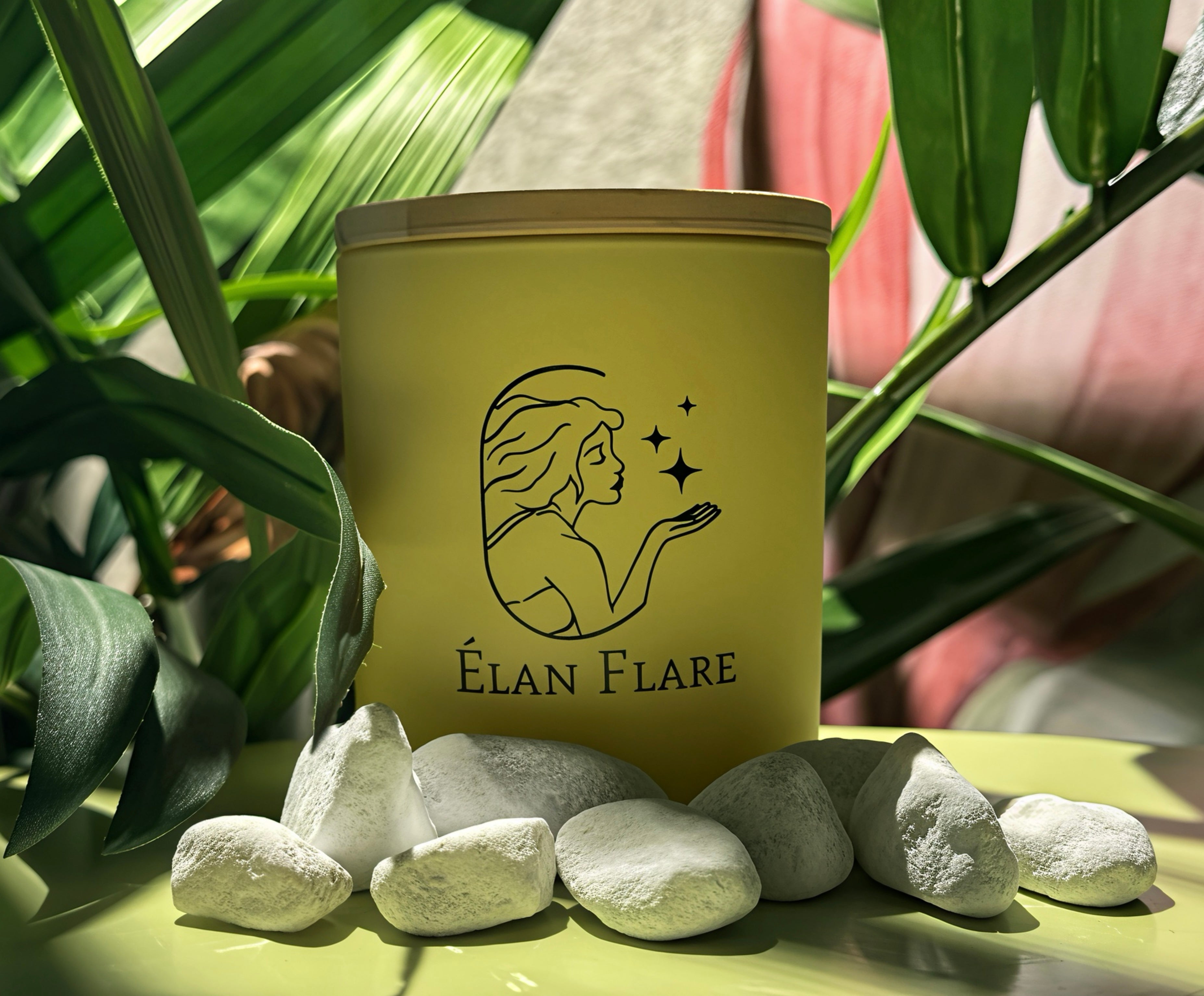Élan Flare Premium Aromatic Candle – 300ml BLACK jar