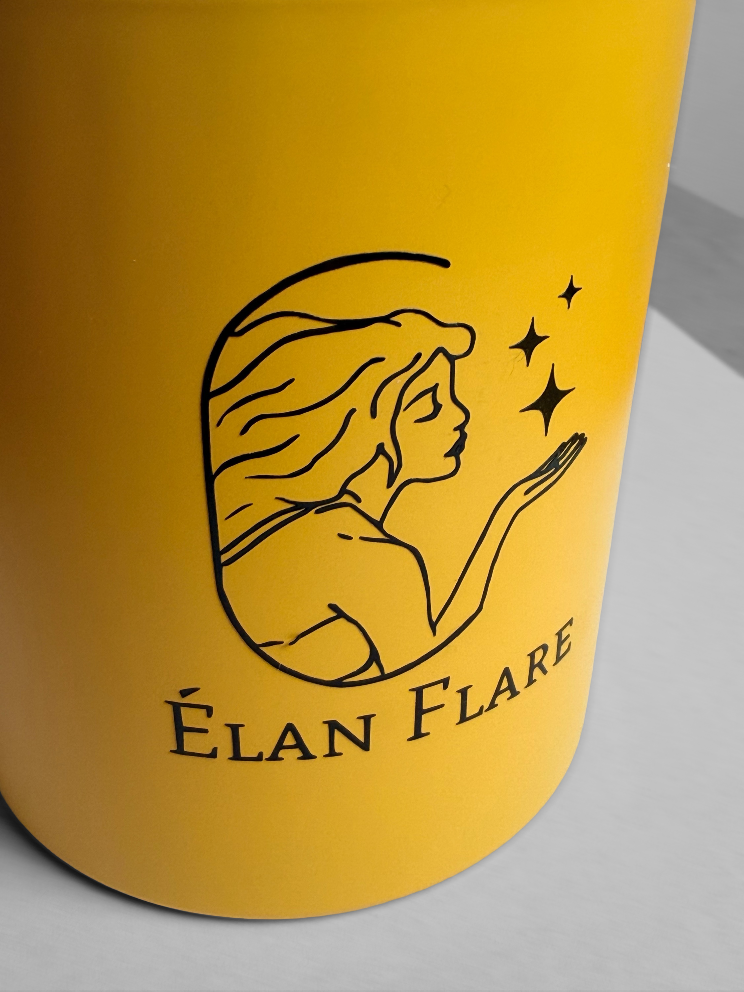 Élan Flare Premium Aromatic Candle – 300ml GOLD jar